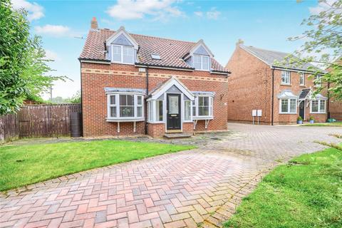 4 bedroom detached house for sale, Hall Close, Carlton