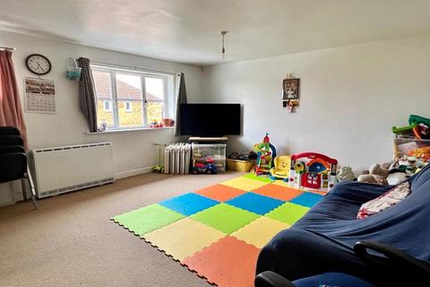 2 bedroom flat for sale, East Stour Way, Willesborough, Ashford, Kent
