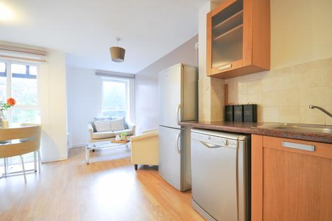 3 bedroom flat to rent, Barlow Moor Road, Manchester M20