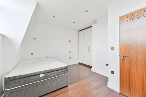 3 bedroom flat to rent, Peckham High Street, Peckham, London, SE15