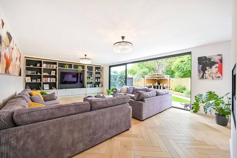 56 Ormond Crescent, Hampton, TW12 2TH