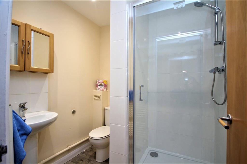 Rowlands Road, Worthing, West Sussex... 1 bed flat to rent £850 pcm