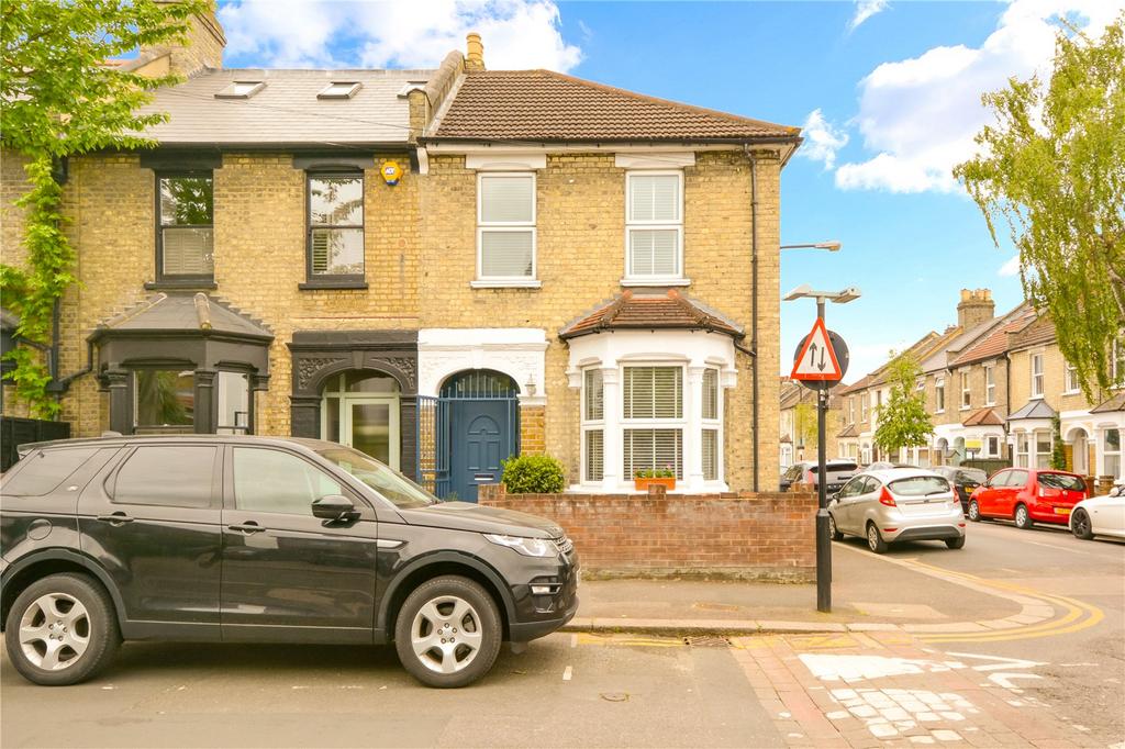 Farnan Avenue, Walthamstow, London, E17 3 bed end of terrace house for
