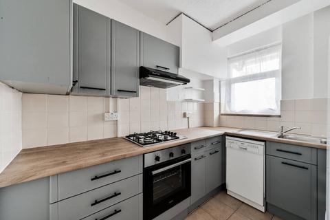 2 bedroom flat for sale, Lynmouth Road, Stoke Newington, London, N16