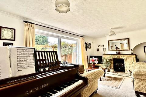 2 bedroom semi-detached house for sale, Tabret Close, Kennington, Ashford, Kent