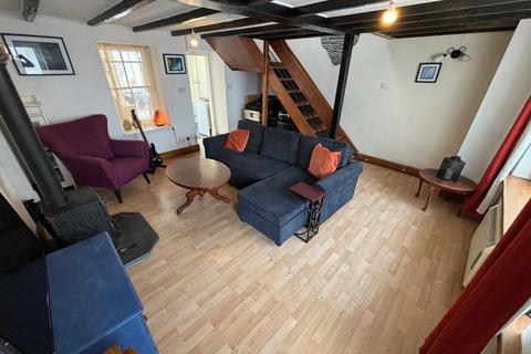 2 Station Road, Tregaron, SY25 6HU