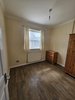 3 bedroom flat to rent, Langthorne Road, Leytonstone