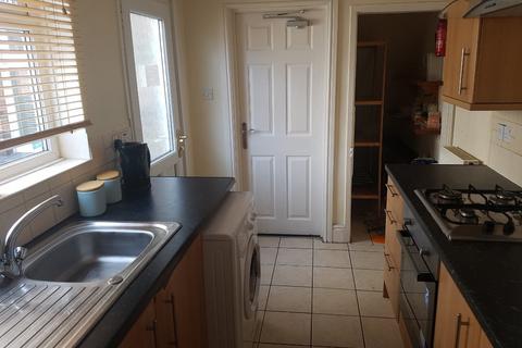 4 bedroom terraced house to rent,  Lace Street (3BED), Nottingham NG7