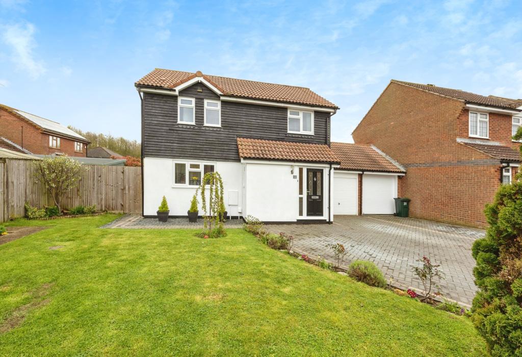 Raleigh Close, Willesborough, Ashford, Kent 3 bed link detached house