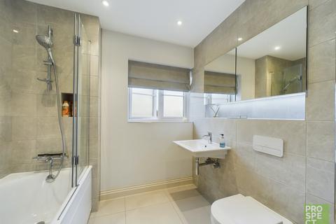 4 Buddery Close, Warfield, Bracknell, RG42 6DJ