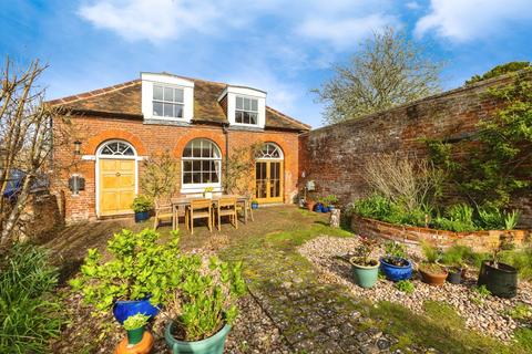 2 bedroom cottage for sale, The Granary, Church Lane, Ashford, Kent