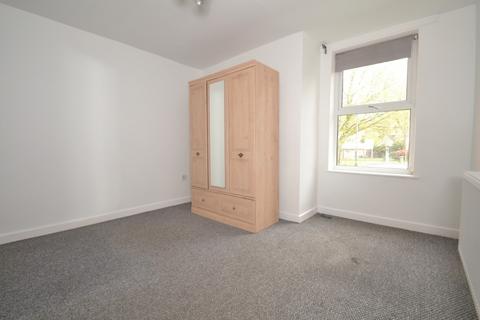 2 bedroom flat to rent, Werneth Court, Stockport Road, Hyde SK14