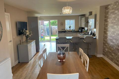 4 bedroom detached house for sale, Foxley Chase, Linton, Swadlincote, DE12