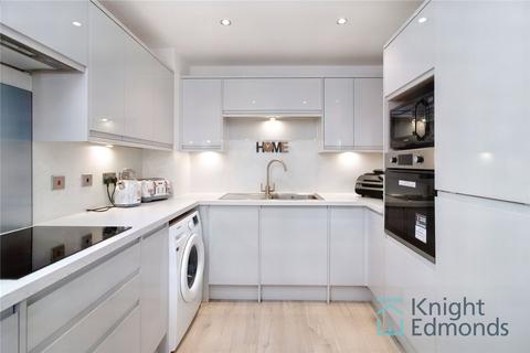10 Great Clayne Road, Gravesend, DA12 2FG