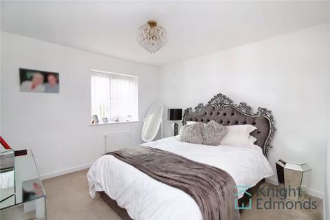 10 Great Clayne Road, Gravesend, DA12 2FG