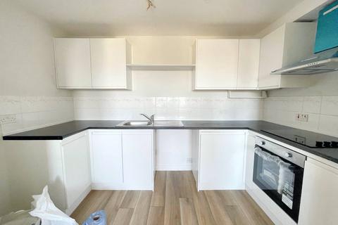 2 bedroom apartment to rent, Terminus Road, Eastbourne BN21