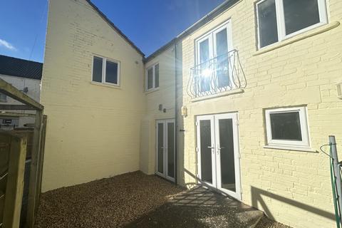 3 bedroom flat to rent, Dudley Road, Grantham, NG31