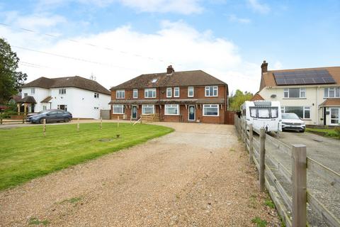 4 bedroom semi-detached house for sale, Canterbury Road, Kent, TN25 4