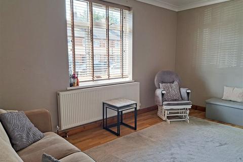 3 bedroom end of terrace house for sale, Dunholme Road, Leicester, LE4 9BW