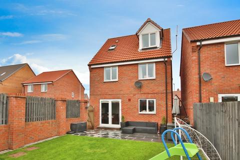 4 bedroom detached house for sale, Grosvenor Road, Kingswood, Hull,  HU7 3DS