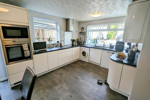 132 Chalet Hill, Bordon, GU35 0DF