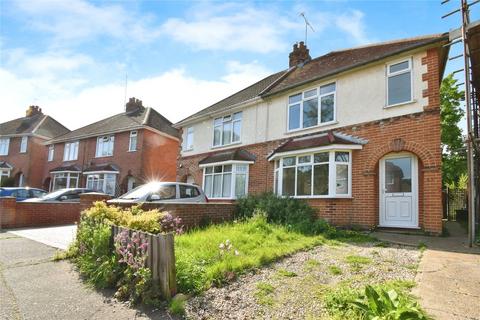 3 bedroom semi-detached house to rent, Smythies Avenue, Colchester, Essex, CO1