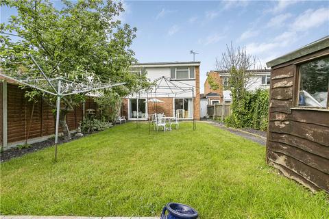 5 Fleetway, Egham, TW20 8UA