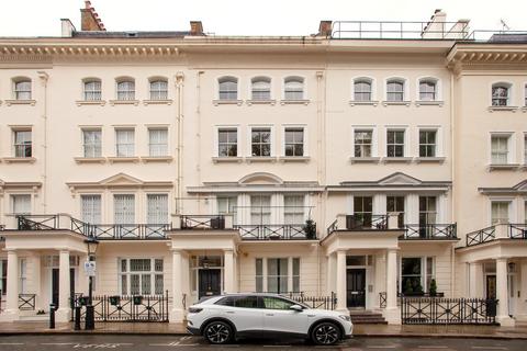 2 bedroom flat for sale, Ennismore Gardens, London SW7