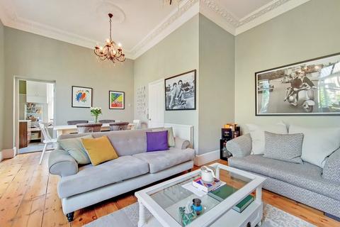 2 bedroom apartment for sale, Camden Road, London, N7