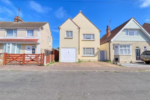 4 bedroom detached house for sale, Clacton on Sea CO15