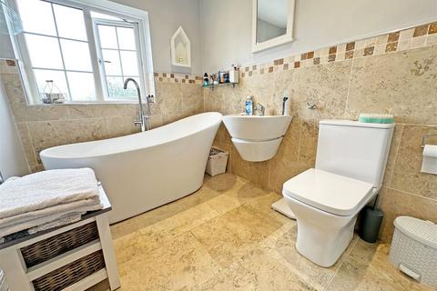 15 Douglas Road, Hollywood, Birmingham, B47 5JY