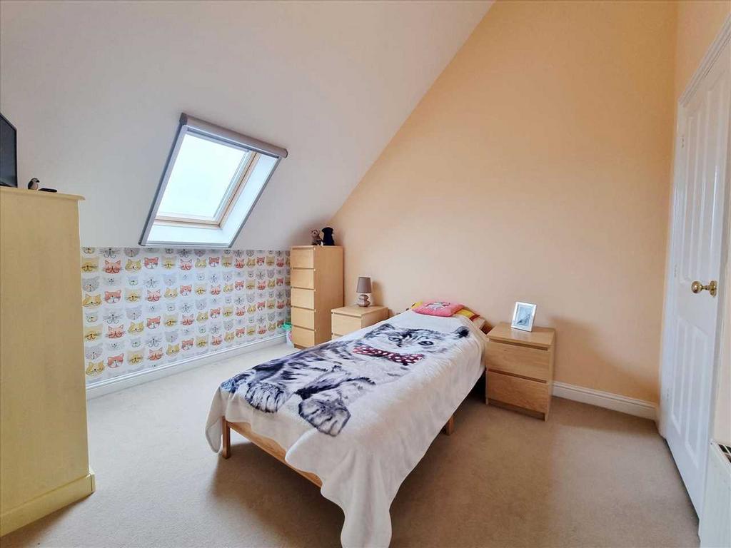 Bedroom 5:
