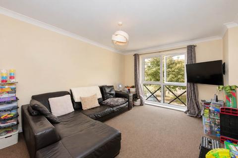 2 bedroom flat for sale, Jovian Way, Ipswich IP1 5AT
