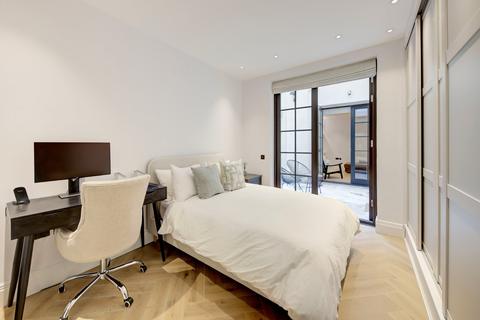 2 bedroom flat for sale, Queens Gardens, London