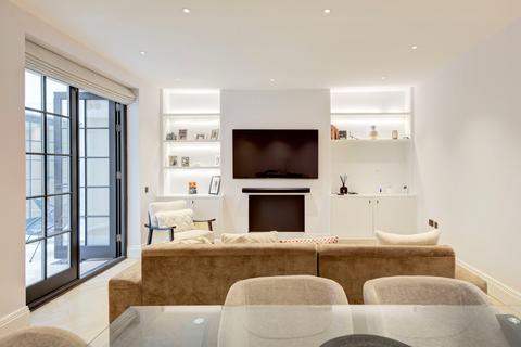 12b Queens Gardens, London, W2 3BA