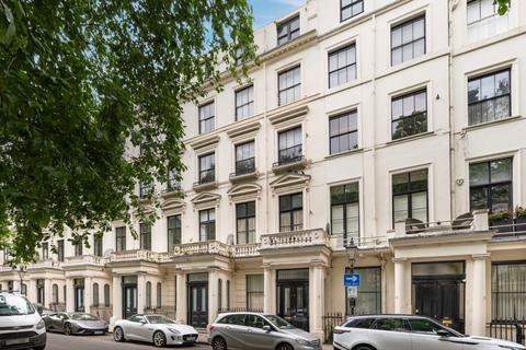12b Queens Gardens, London, W2 3BA