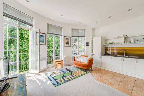 Apartment 2, 3 Alexander Terrace, Worthing, BN11 1YH