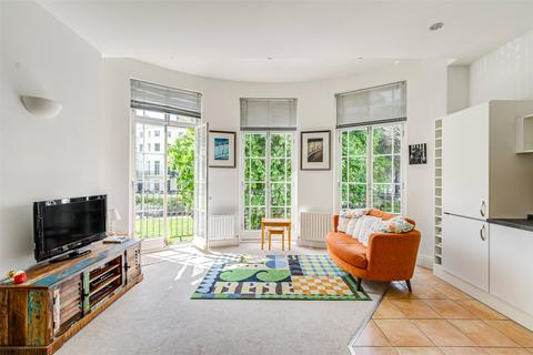 Apartment 2, 3 Alexander Terrace, Worthing, BN11 1YH