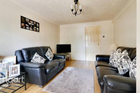 20 Stocker Gardens, Dagenham, RM9 4HL