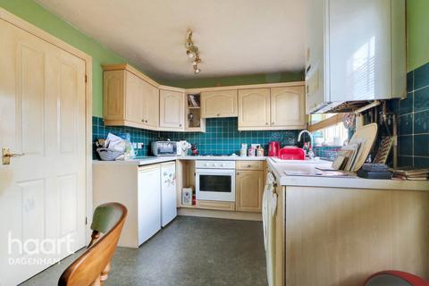 20 Stocker Gardens, Dagenham, RM9 4HL