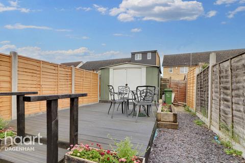20 Stocker Gardens, Dagenham, RM9 4HL