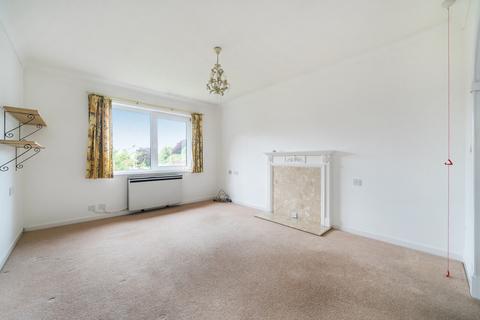 2 bedroom flat for sale, Denehyrst Court, York Road, Guildford, GU1