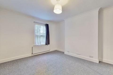 2 bedroom flat to rent, Grange Park, London, W5