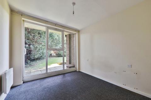 2 bedroom ground floor flat for sale, Willow Court, Beverley, HU17 7LW