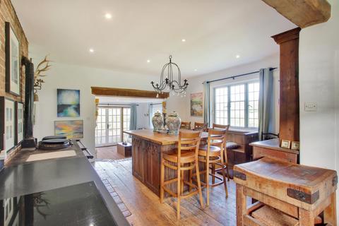 Boxhurst Boxhurst, Sandhurst, Cranbrook, TN18 5PE