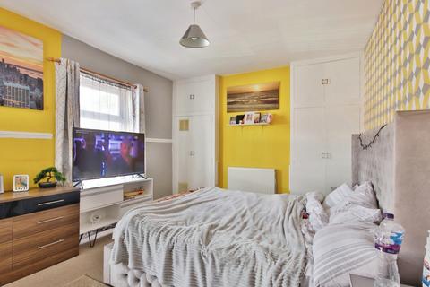 3 bedroom terraced house for sale, Kings Bench Street, Hull, HU3 2TX