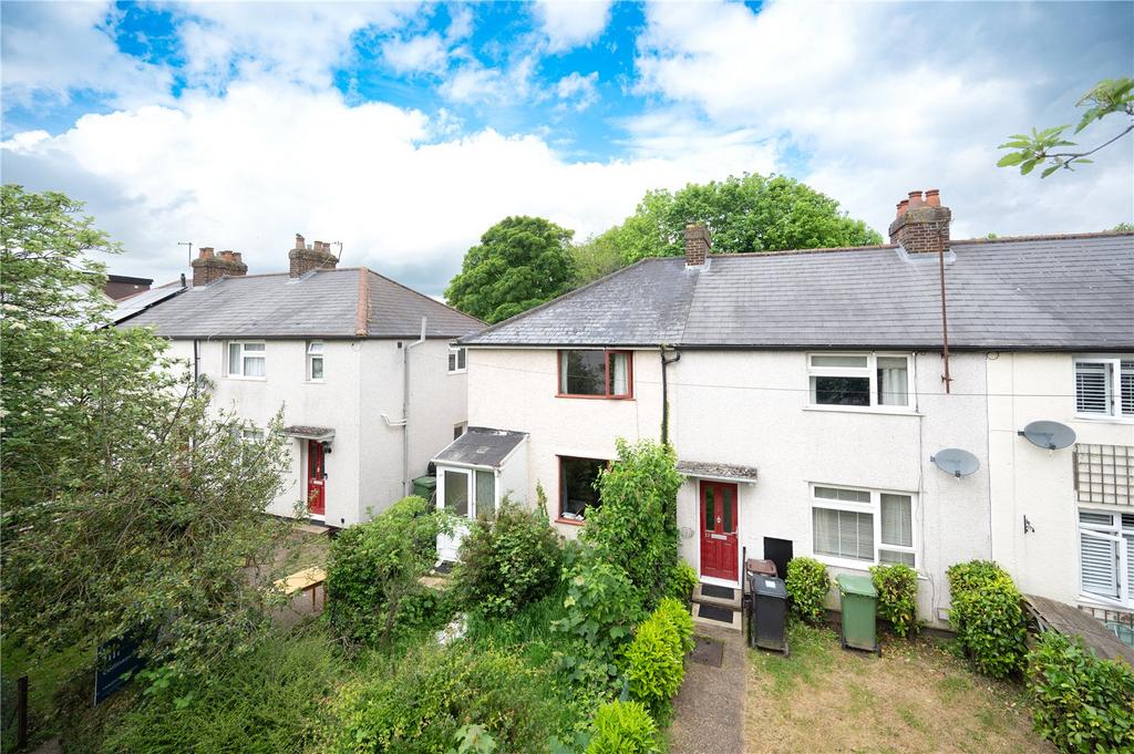 Watson Avenue, St. Albans, Hertfordshire 2 bed semidetached house for