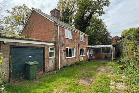 3 bedroom detached house for sale, Bishopswood Lane, Baughurst, Tadley, Hampshire, RG26