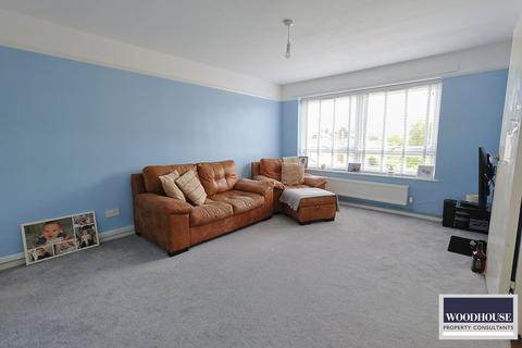 1 bedroom flat for sale, Halifax Road, Enfield EN2