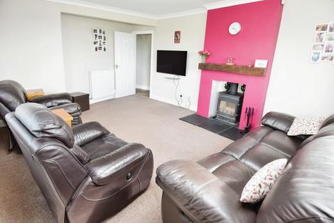 5 bedroom chalet for sale, Larkhill Road, Durrington, SP4 8BH
